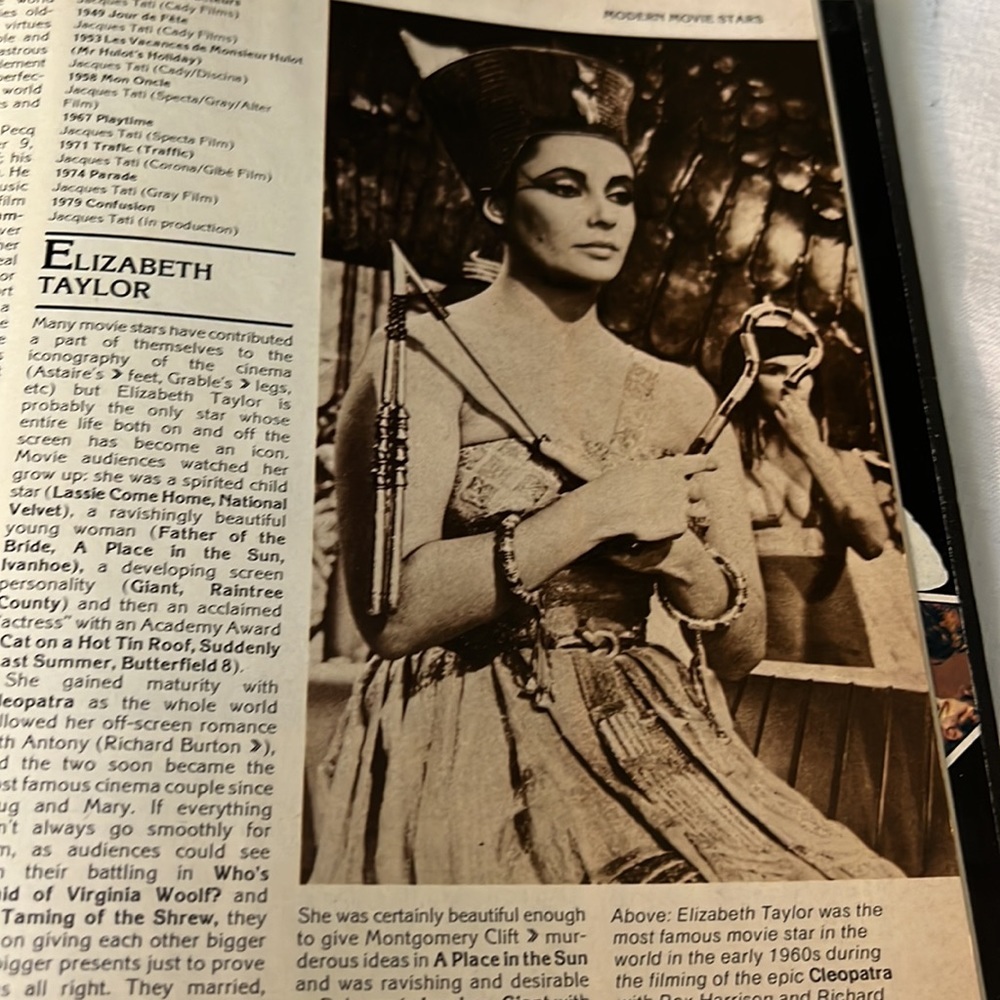 THE WORLDS GREAT MOVIE STARS AND THEIR FILMS FROM 1900 - PRESENT DAY (1979) BOOK - Picture 16 of 17